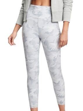 GAPFit Eclipse High Rise Grey Camo Zipper Crop Legging (M)